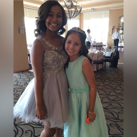 Children’s Formal Dress - Picture 7 of 7